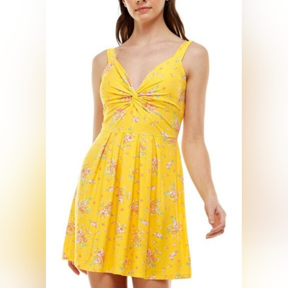 Planet Gold Women's Floral V-Neck Short Fit + Flare Dress Size Medium